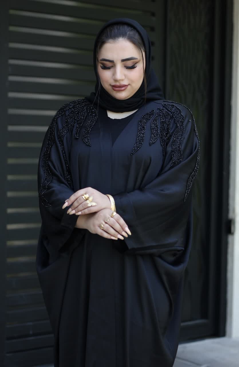 عبای مجلسی زنانه مدل خطی مشکی